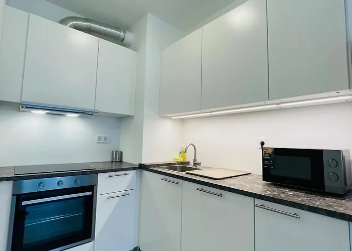 Appartamento Westside Garden Modren Family With Parking