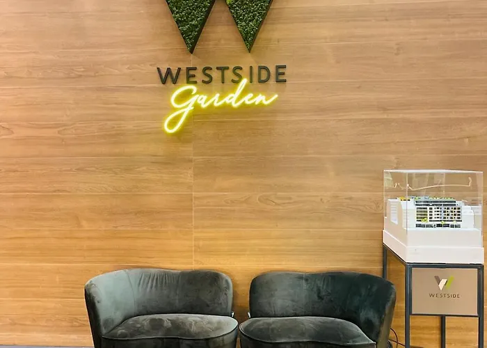 Westside Garden Modren Family With Parking Appartamento Budapest