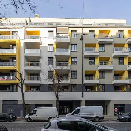 Westside Garden Modren Family With Parking * Budapest